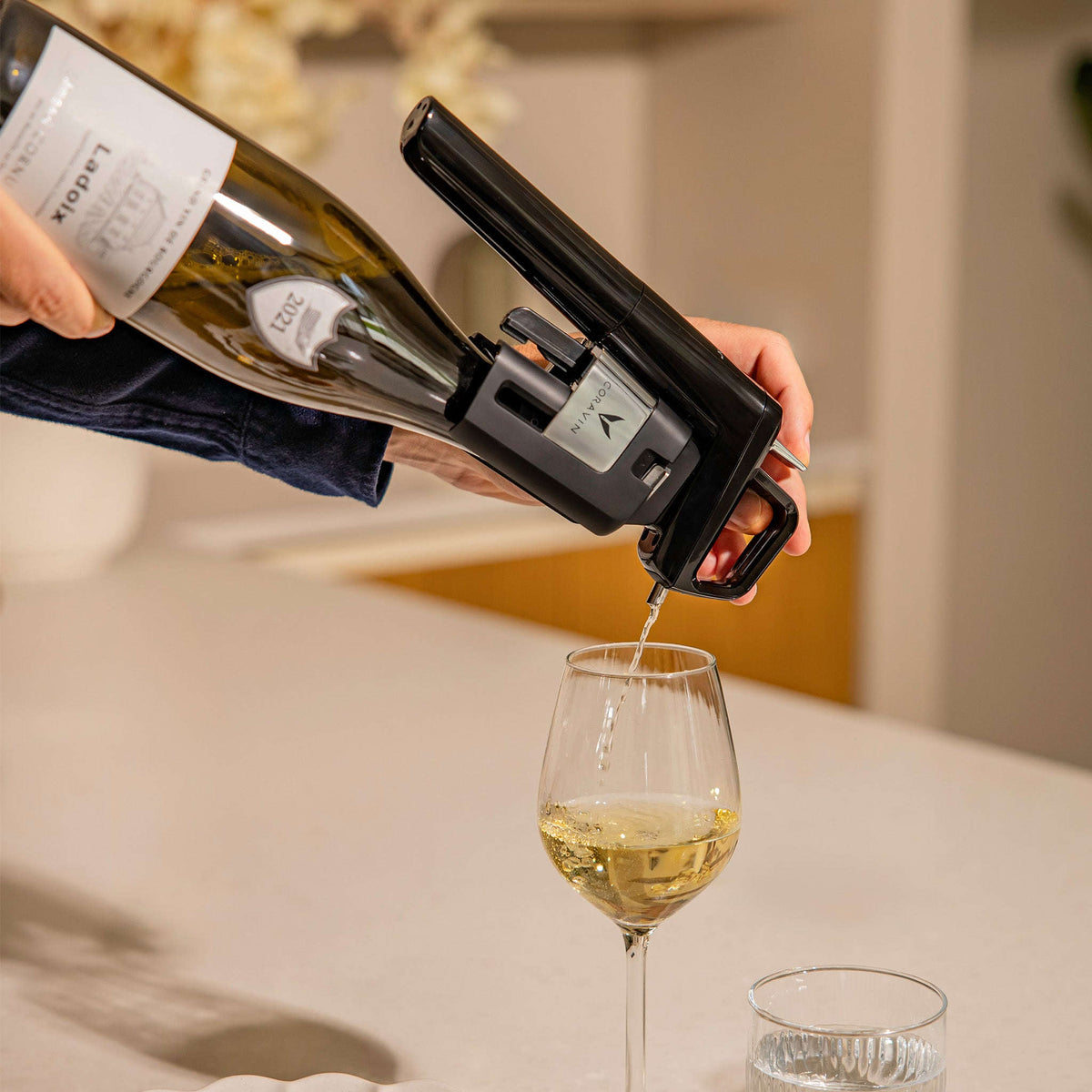 Coravin Timeless Seis Plus, Negro Piano Cantina Tuls