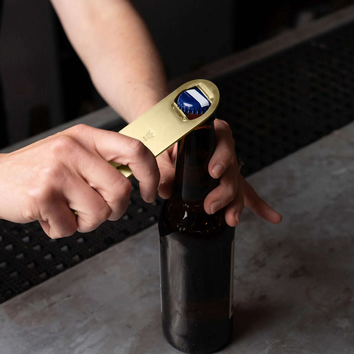 Destapador de Bar Church Key, Dorado Cantina Tuls